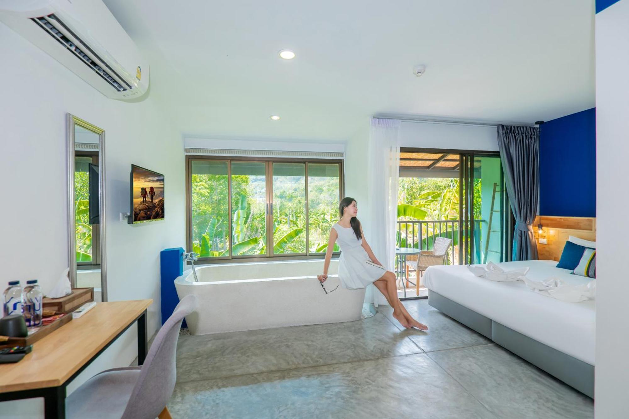 Kraam Silhouette Hotel And Cafe Phuket Чалонг Экстерьер фото