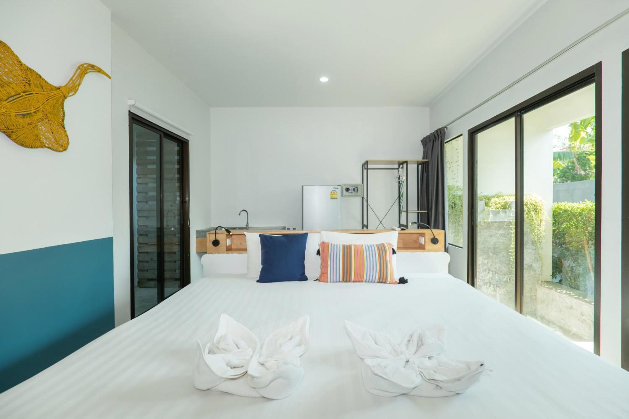 Kraam Silhouette Hotel And Cafe Phuket Чалонг Экстерьер фото